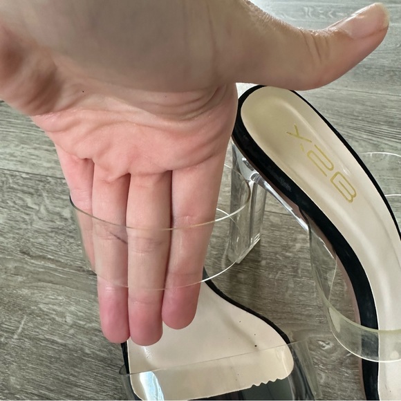 Black Heels - Picture 3 of 5